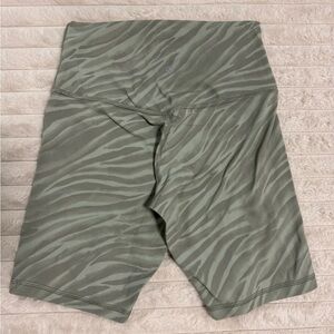 SOLD // Lululemon Align High-Rise Short 8"